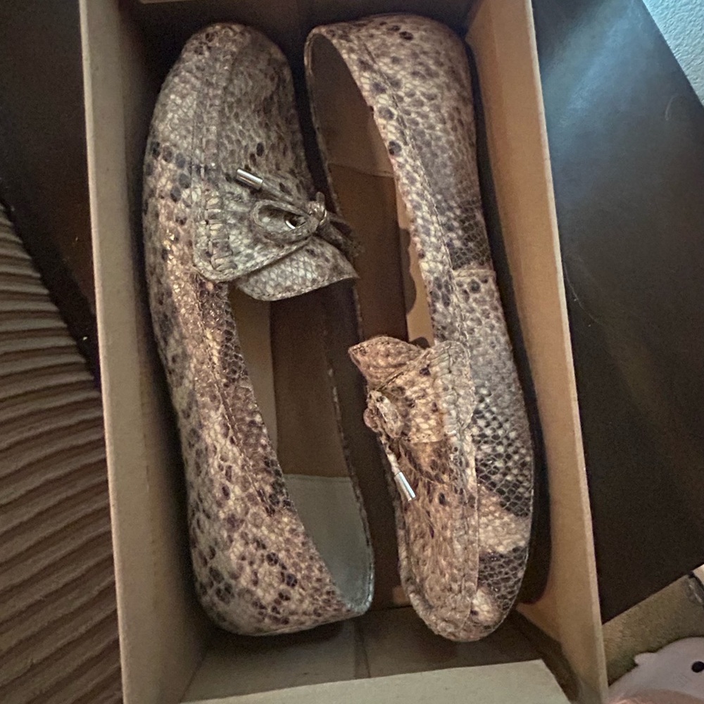 Isaac Mizrahi Snakeskin Flats